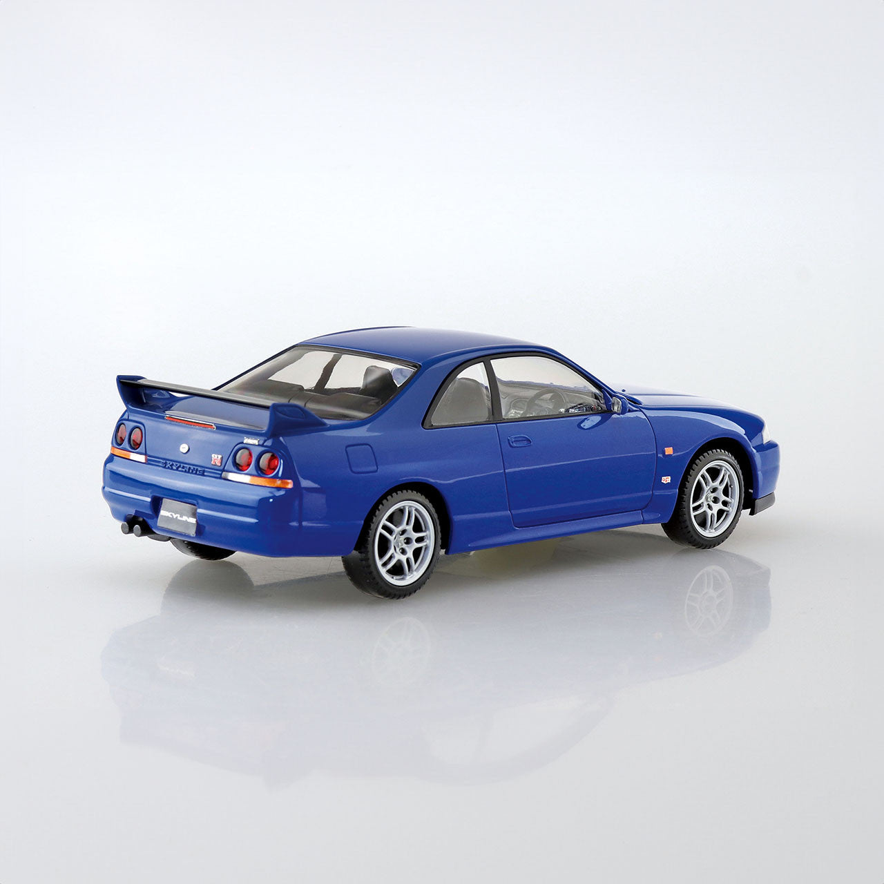Aoshima Model Kits - 1/32 Snap Kit #21-BE Nissan R33 Skyline GT-R (Blue)