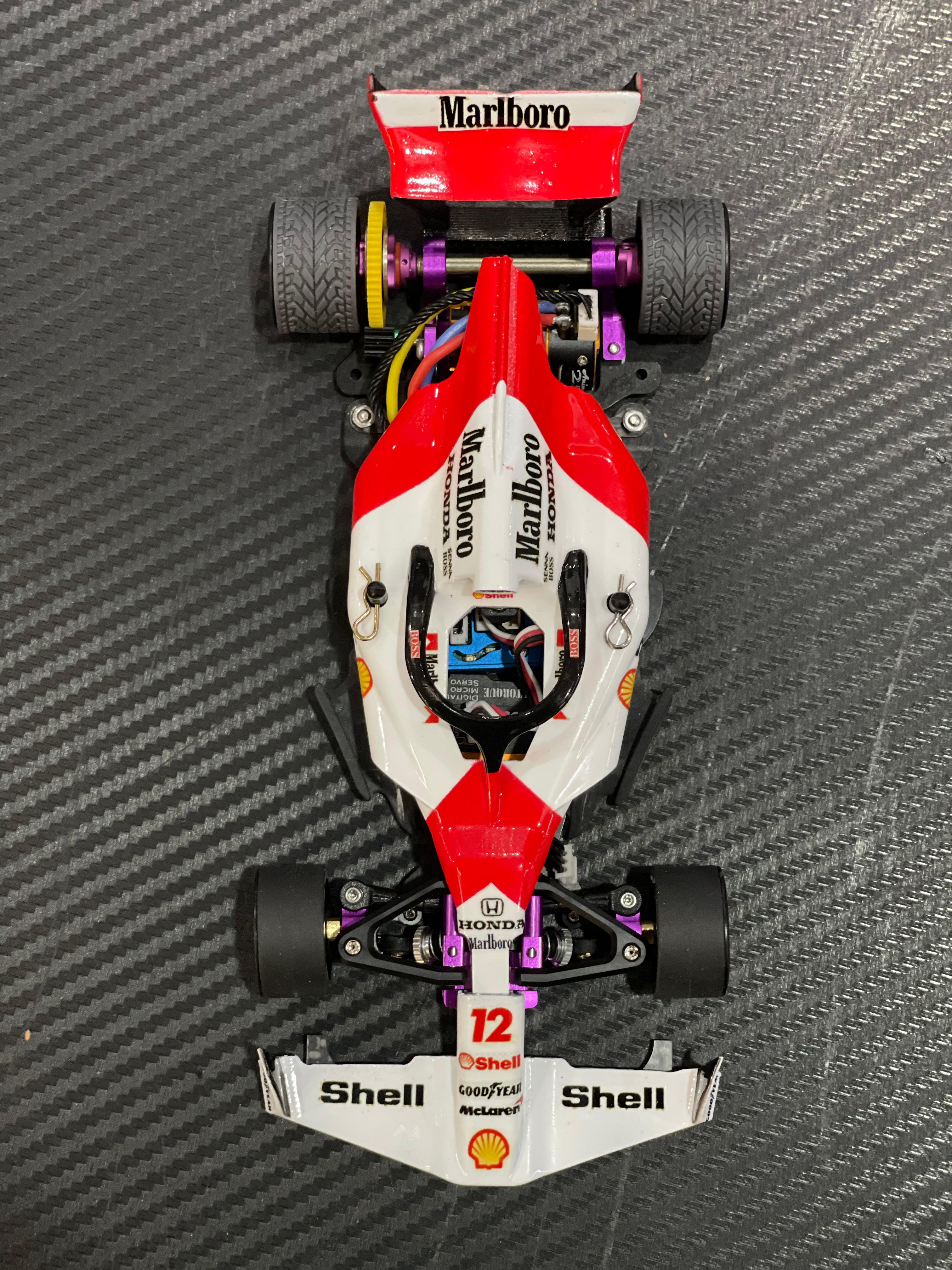 G Force - F1 Formula - Armado y Pintado - Mclaren MP4-4 Ayrton Senna