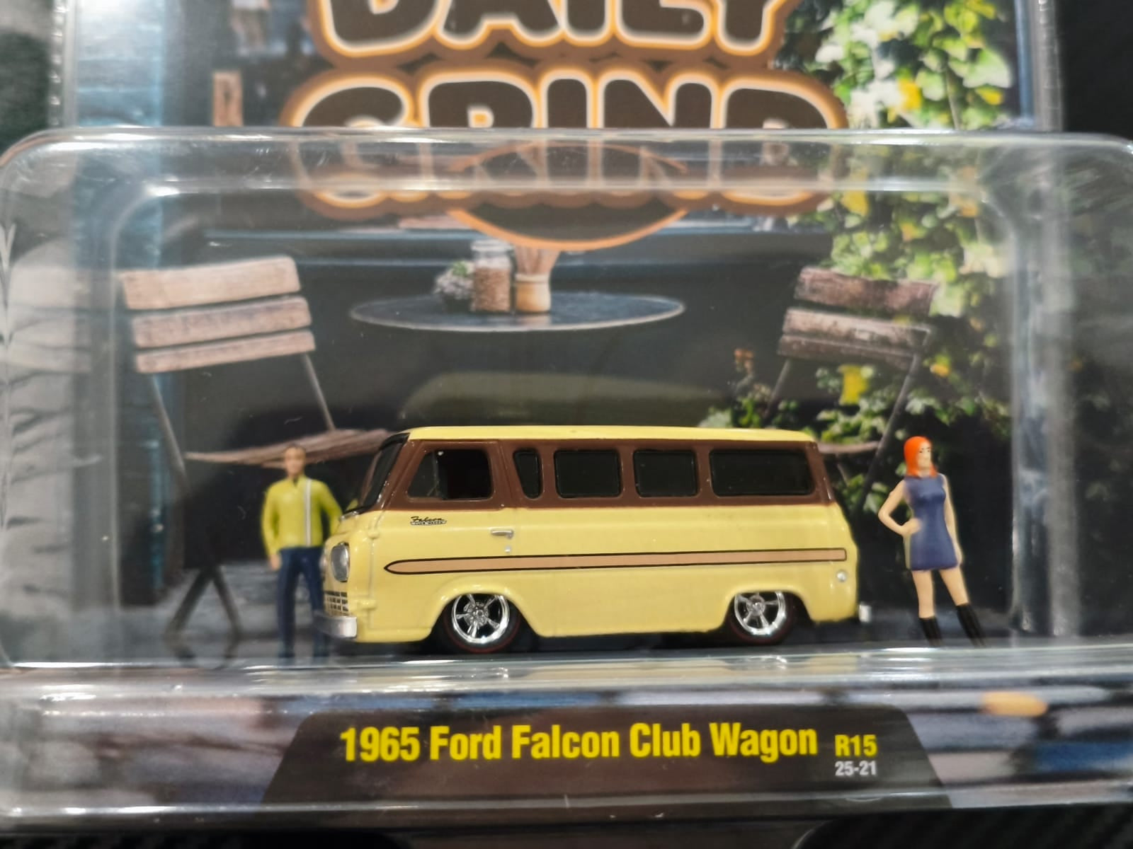 M2 MACHINES - 1965 Ford Falcon Club Wagon 1/64