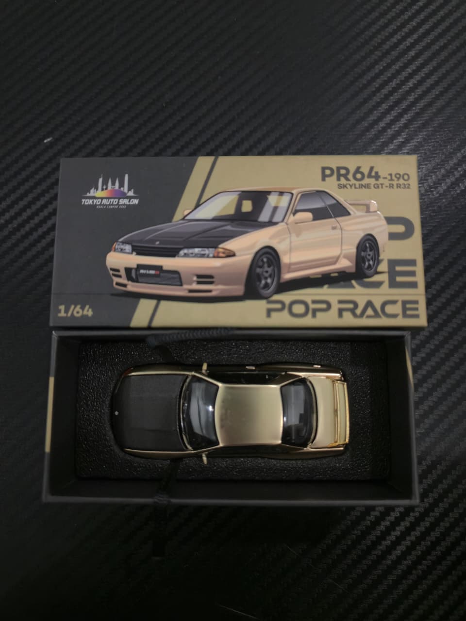 POP RACE - 1:64 Nissan Skyline GT-R R32 - Chrome Gold