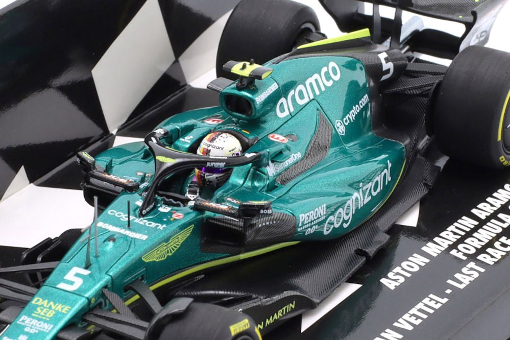 Minichamps - Sebastian Vettel Aston Martin AMR22 #5 Last Race Abu Dhabi GP F1 2022, escala 1:43