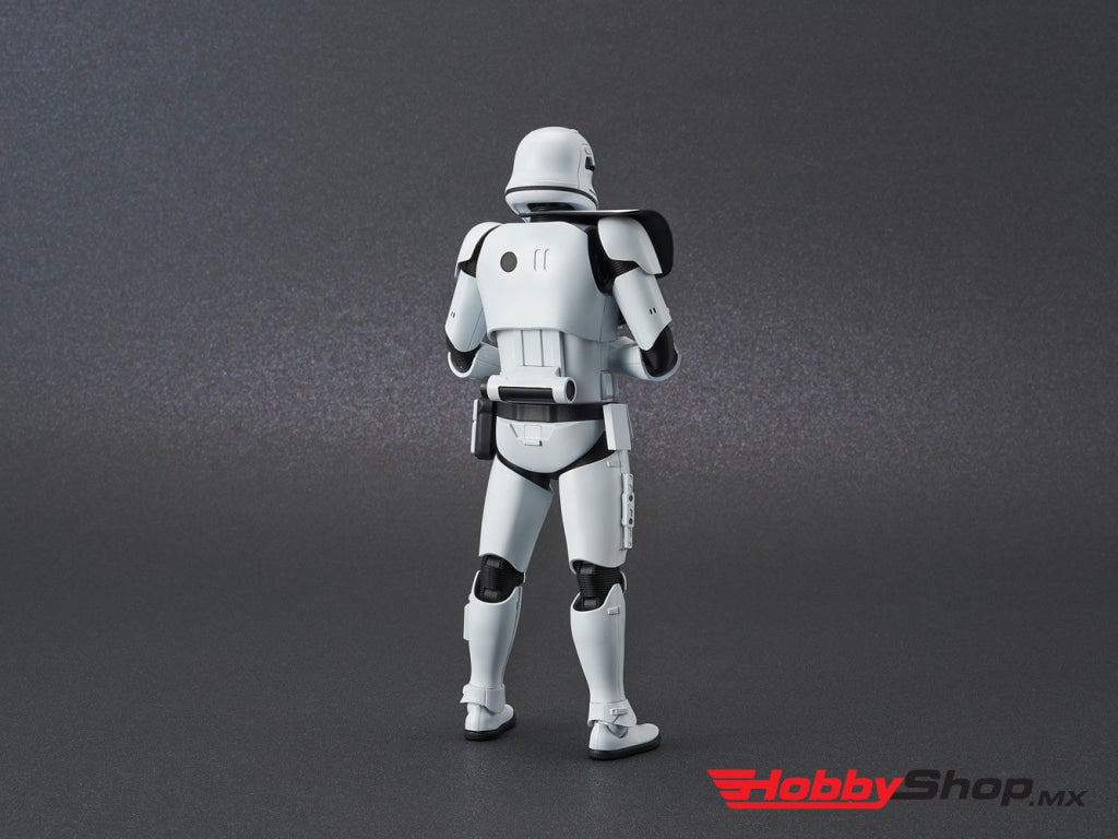 Bandai - 1/12 First Order Stormtrooper De La Versión Rise Of The Skywalker En Existencia