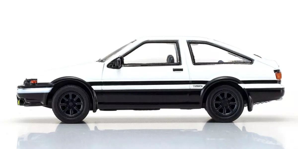 Kyosho - INITIAL D Toyota Sprinter Trueno (AE86) (Fujiwara Takumi), escala 1:64