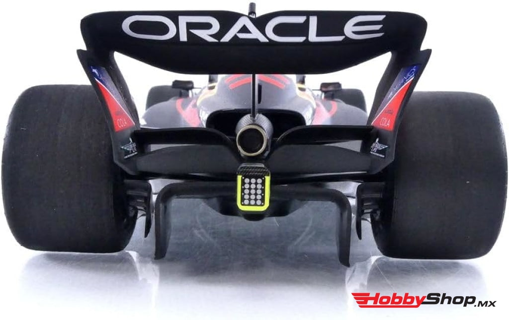 Minichamps - Red Bull F1 Rb18 Team Oracle Racing #11 Winner Singapore Gp 2022 Sergio Pérez Escala