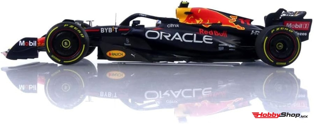 Minichamps - Red Bull F1 Rb18 Team Oracle Racing #11 Winner Singapore Gp 2022 Sergio Pérez Escala