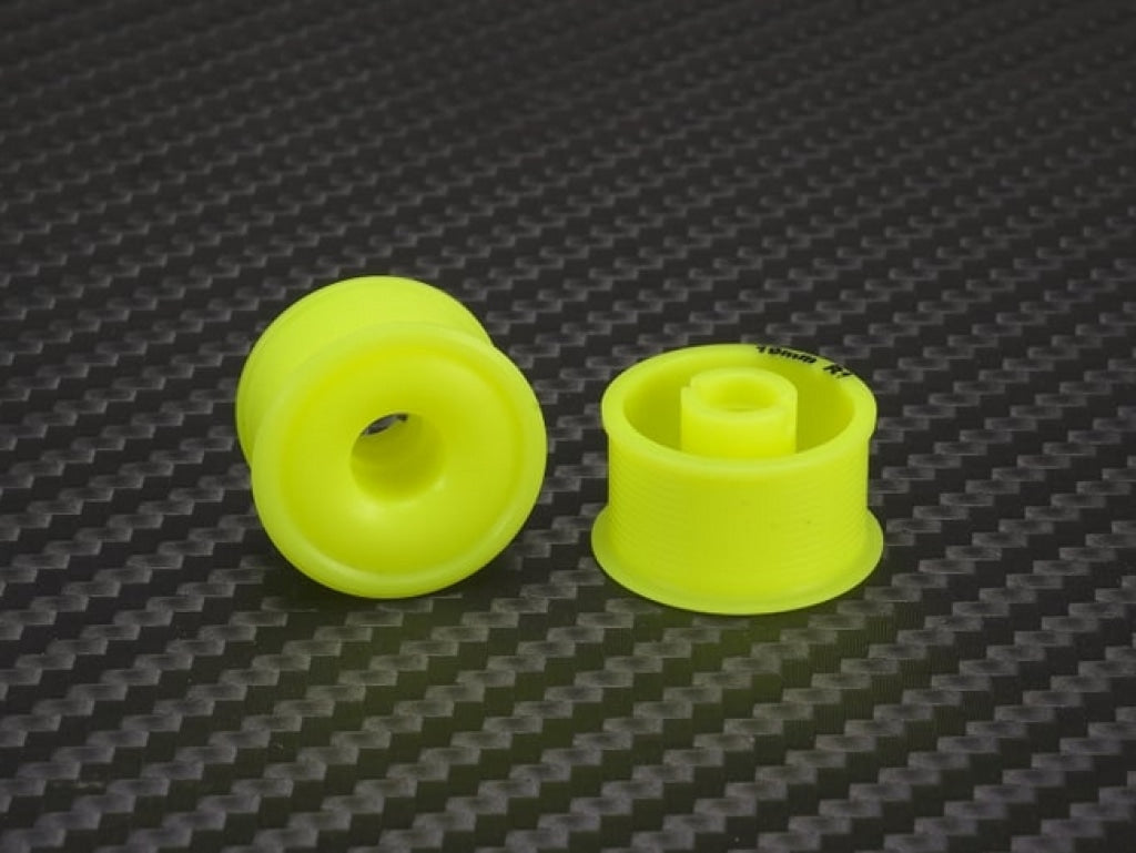 Pn Racing - Mini-Z 2Wd Machine Delrin Cut Yellow Formula 11X19Mm Flanged Wheel R1 En Existencia