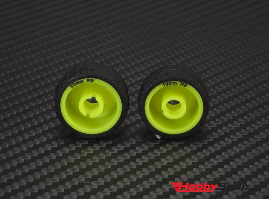 Pn Racing - Mini-Z 2Wd Machine Delrin Cut Yellow Formula 11X20Mm Flanged Wheel R0 En Existencia