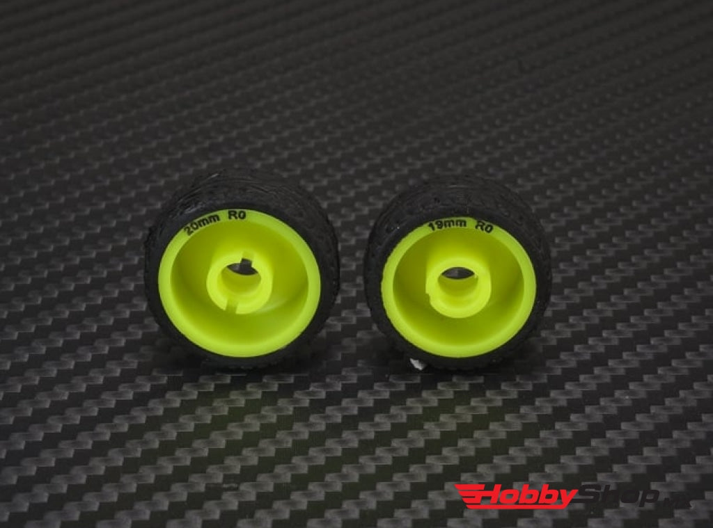 Pn Racing - Mini-Z 2Wd Machine Delrin Cut Yellow Formula 11X20Mm Flanged Wheel R1 En Existencia