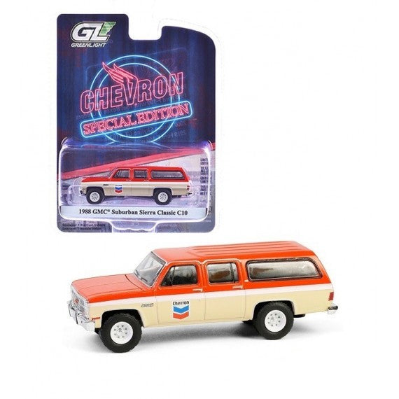 Greenlight - 1:64 1988 GMC Suburban Sierra Classic C10 - Chevron Special Edition