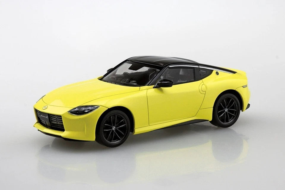 Aoshima Model Kits - 1/32 Snap Kit #17-A Nissan RZ34 Fairlady (Ikazuchi Yellow)