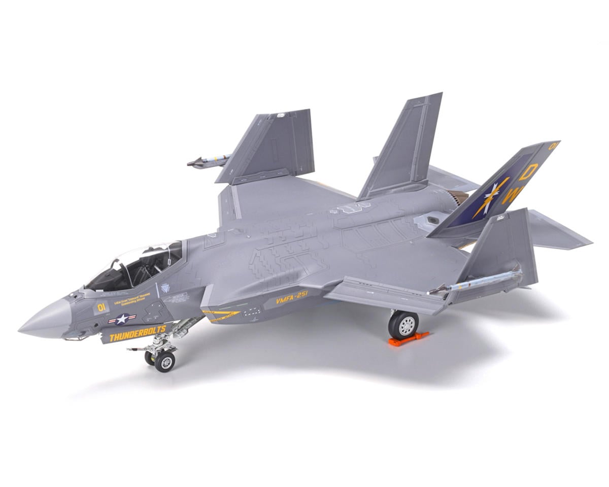 Tamiya - 1/72 Lockheed Martin® F-35®C Lightning II® War Bird Plastic Model Kit