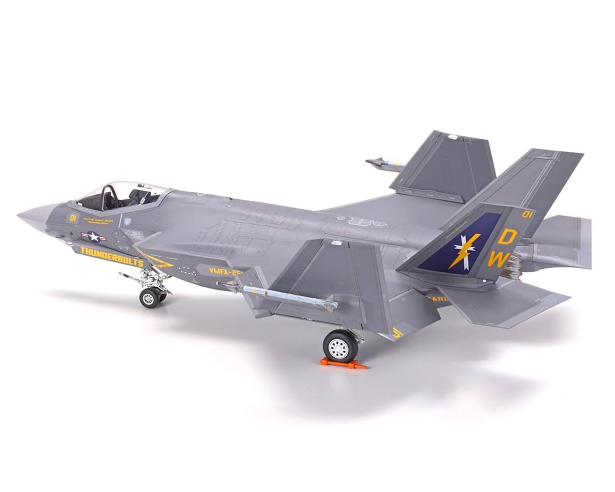 Tamiya - 1/72 Lockheed Martin® F-35®C Lightning II® War Bird Plastic Model Kit