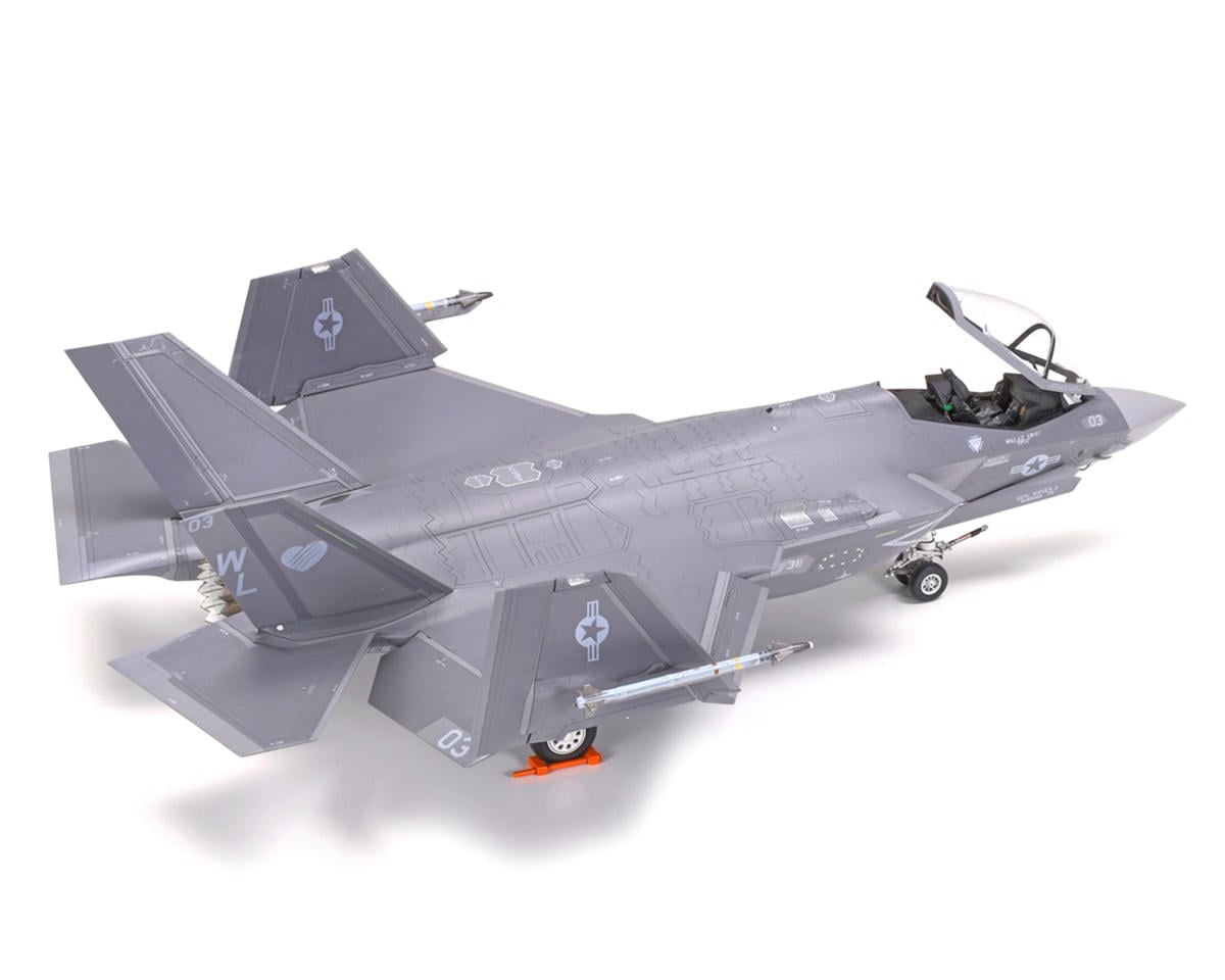Tamiya - 1/72 Lockheed Martin® F-35®C Lightning II® War Bird Plastic Model Kit