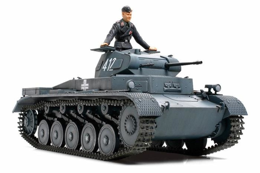 Tamiya - German Pzkw Ii Ausf. A/b/c ( Sd. Kfz. 121) Plastic Model Tank Kit En Existencia