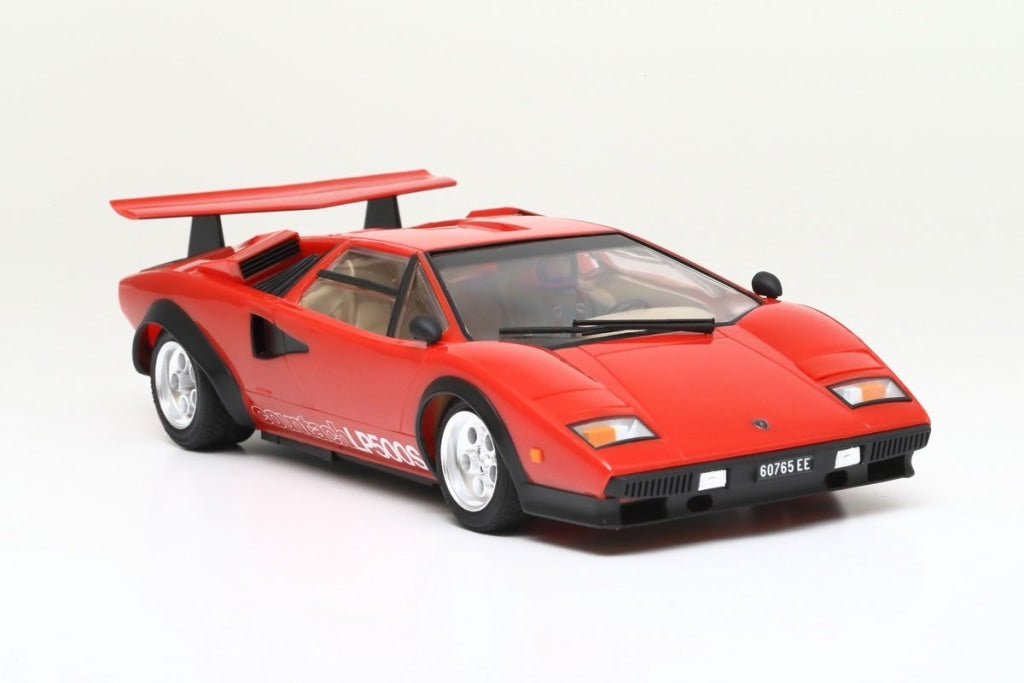 Tamiya - Lamborghini Countach Lp500S 1/24 Plastic Model Kit W/ Red Body En Existencia