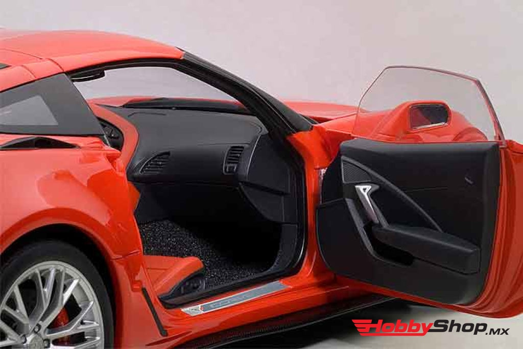 Autoart - Chevrolet Corvette C7 Z06 Torch Red En Existencia