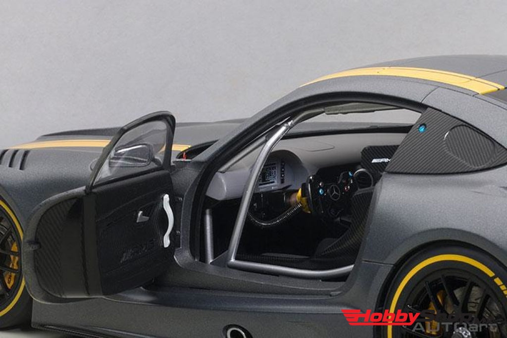 Autoart - Mercedes-Amg Gt3 Presentation Car Grey En Existencia