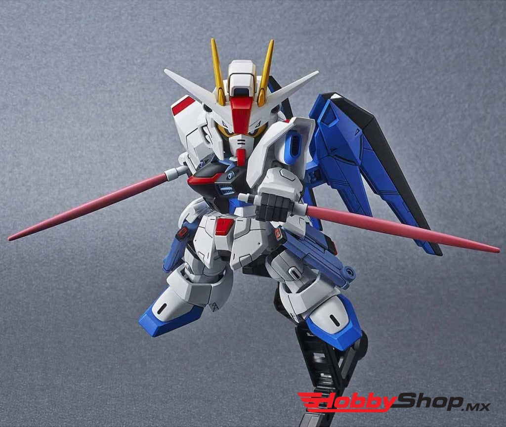 Bandai - #08 Freedom Gundam Sdgcs Model Kit From Seed Sobrepedido