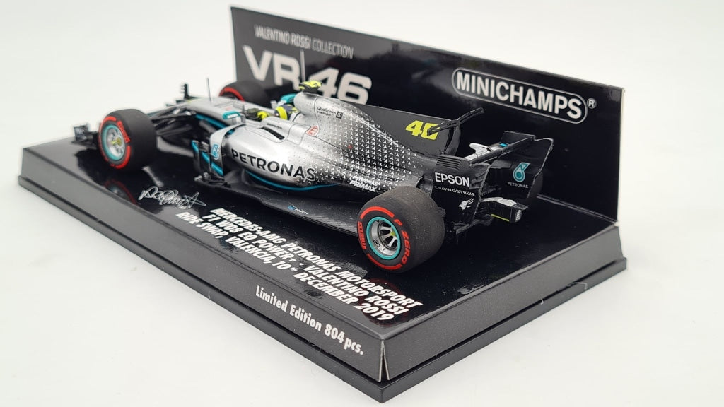 Minichamps - Mercedes-Amg Petronas Motorsport F1 W08 Eq Power Rossi Ride Swap 10 December Valencia