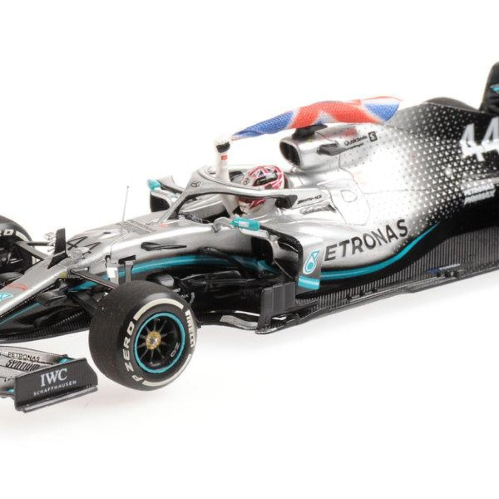 Minichamps - Mercedes-Amg Petronas Motorsport F1 W10 Eq Power+ Lewis Hamilton W. Flag Winner British